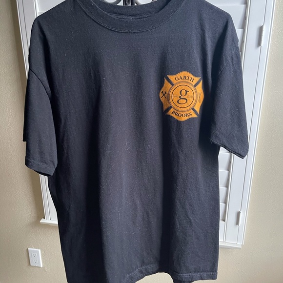 Other - Vintage Black Garth Brooks Tee